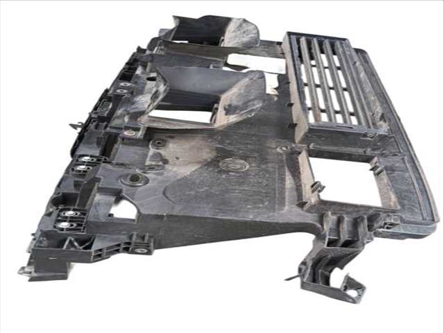 Paragolpes Delantero Renault Megane 1.3 TCE 140 B9NB) HATCHBACK IV HATCHBACK B9A/M/N_)