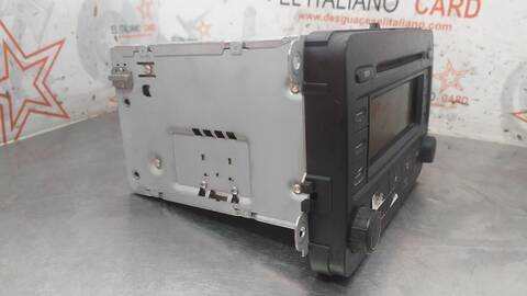 Foto 3ª: Sistema Audio Radio CD Volkswagen Golf BERLINA 105CV 77KW (2003)