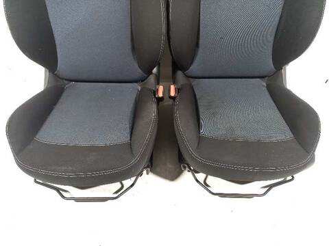 Foto 3ª: Asientos Traseros Peugeot 208 BUSINESS LINE 68CV 50KW [ZM01] (2015)