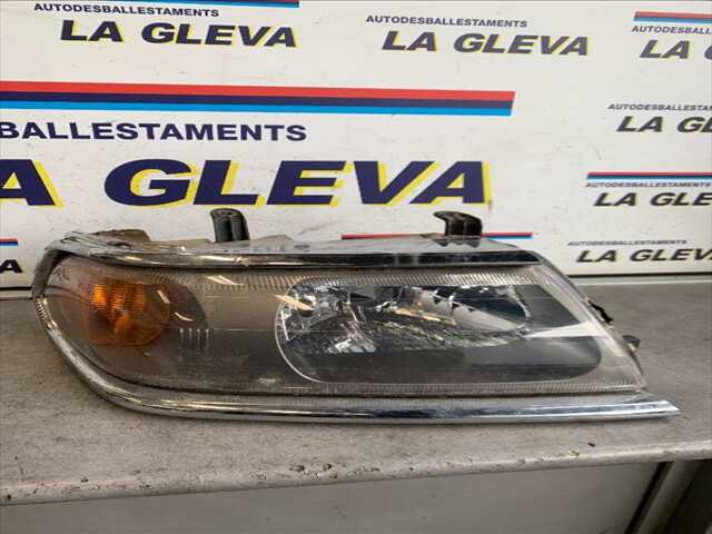 Faro Derecho Mitsubishi Montero 2.5 TDI115CV 0CV