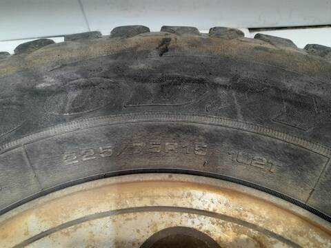 Foto 3ª: Juego LLantas Mitsubishi Montero 2.5 TD 84CV [D/ 4D56] (1983)