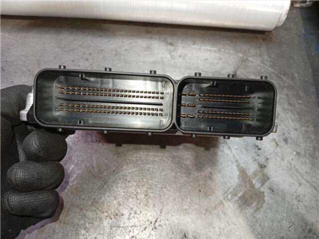 Foto 3ª: Centralita Motor ECU Bmw X1 2.0 SDRIVE18D 105KW (E84)