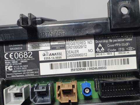 Foto 3ª: Sistema GPS Renault Captur INTENS 120CV 88KW [H5FF408] (2017)