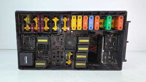 Caja Reles Fusibles Ford Transit HCPA