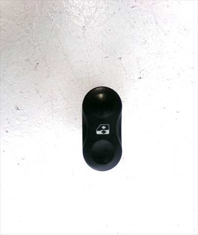 Botonera Elevalunas Dacia Sandero 1.5 DCI 2008-2012