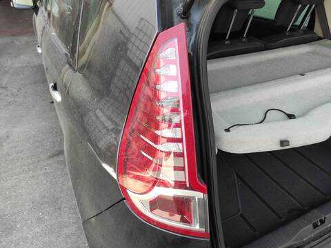 Piloto Trasero Izquierdo Renault Scenic K9K832