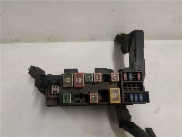 Caja Reles Fusibles Nissan Primera 1.9 ACENTA [1.9 LTR. - 88 KW 16V TURBODIESEL CAT]