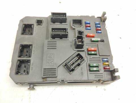 Caja Reles Fusibles Peugeot 206 XR BERLINA 75CV 55KW