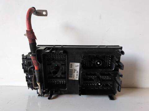 Foto 2ª: Caja Reles Fusibles Opel Astra A17DTS BERLINA (2012)