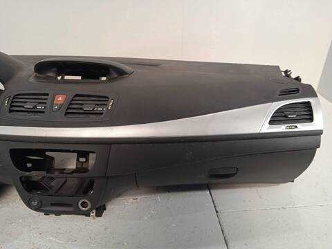 Foto 3ª: Salpicadero Renault Megane 1.5 DCI DIESEL CAT BERLINA 86CV 63KW III BERLINA 5 P (2009)