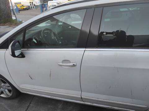 Puerta Delantera Izquierda Peugeot 5008 9HZ