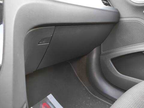 Guantera Peugeot 508 AH02