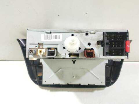 Foto 3ª: Sistema Audio Radio CD Iveco Daily 33S16 35S16 35C16 40C16 50C16 156CV 115KW FURGONETA [F1AGL411G] (2017)