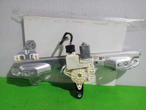 Foto 3ª: Elevalunas Manual Trasero Izquierdo Nissan Qashqai ACENTA 116CV [HRA2DDT] (2013)