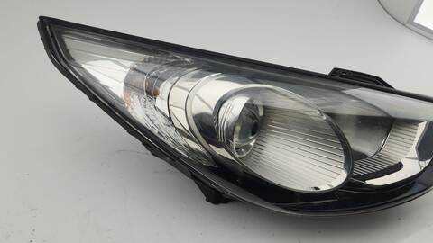 Foto 3ª: Faro Derecho Hyundai ix35 1.7 CRDI 116CV 85KW (2012)