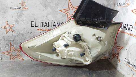 Foto 2ª: Piloto Trasero Derecho Opel Astra SELECTIVE 116CV 85KW [A16XER] (2011)