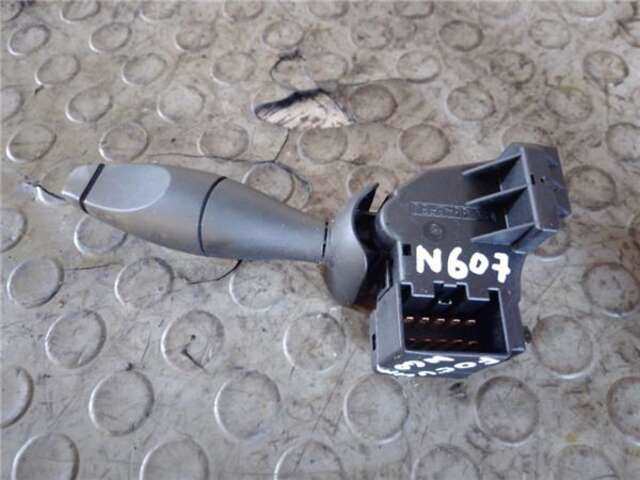 Foto 2ª: Mando Multifuncion Ford Focus 1.8 AMBIENTE [1.8 LTR. - 66 KW TDDI TURBODIESEL CAT] [D-AG]