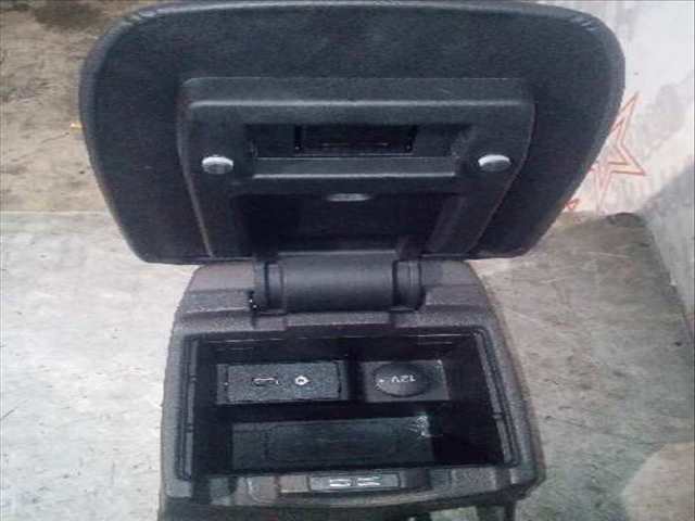 Foto 4ª: Consola Central Ford Focus TITANIUM 125CV 92KW [M1DD] (2015)