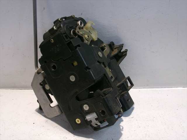 Cerradura Puerta Delantera Derecha Audi A4 2.0 G 2000-2004