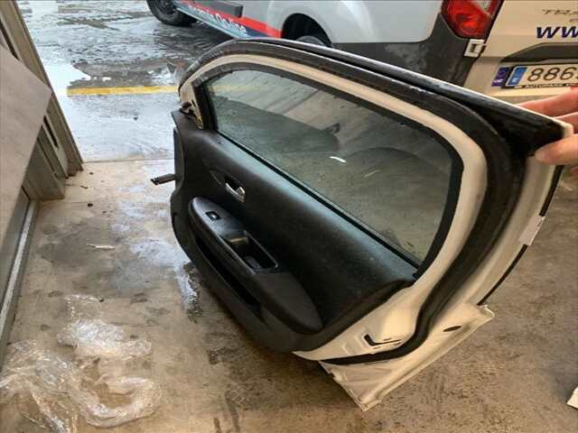 Foto 2ª: Puerta Delantera Derecha Hyundai i20 1.1 CRDI75CV 0CV [D3FA] (2014)