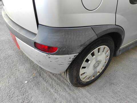 Foto 3ª: Paragolpes Trasero Opel Corsa Z12XE (2001)