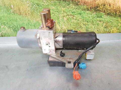 Foto 3ª: Techo Eléctrico Renault Megane CONFORT DYNAMIQUE COUPE 106CV 78KW II COUPE/CABRIO (2006)