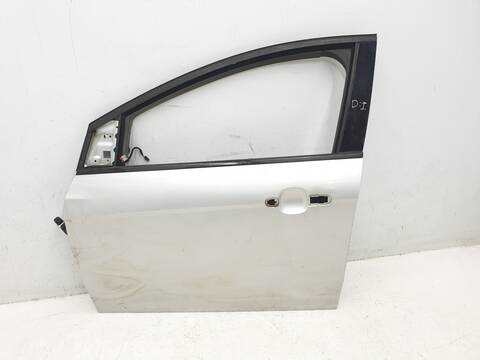 Puerta Delantera Izquierda Ford Focus TREND 72KW