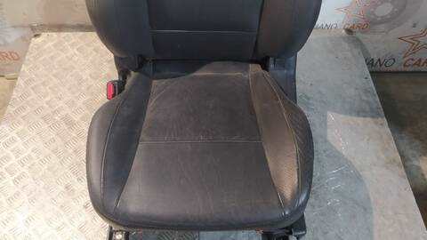 Foto 3ª: Asientos Traseros Mitsubishi Montero 3.2 DI-D KAITEKI 5-PTAS.) 170CV 125KW [4M41] (2007)