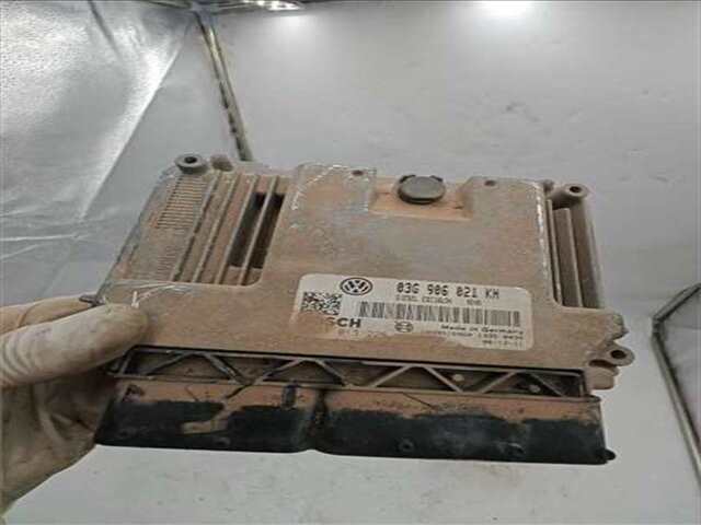 Centralita Motor ECU Volkswagen Golf 1.9 SPORTLINE [1.9 LTR. - 77 KW TDI]