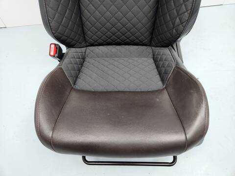Foto 3ª: Asiento Delantero Izquierdo Toyota CHR HYBRID ADVANCE 122CV [2ZR] (2017)