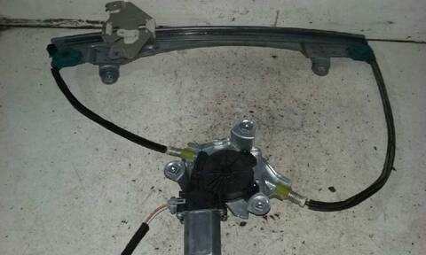 Foto 3ª: Elevalunas Eléctrico Delantero Izquierdo Renault Twingo 1.5 DCI DIESEL 64CV 47KW [K9K740] (2007)