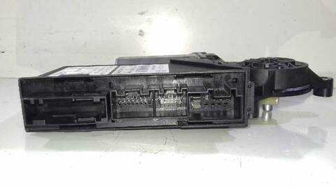 Foto 3ª: Elevalunas Eléctrico Trasero Izquierdo Audi A4 2.0 TDI 16V 103KW) BERLINA 140CV [BRE] (2007)