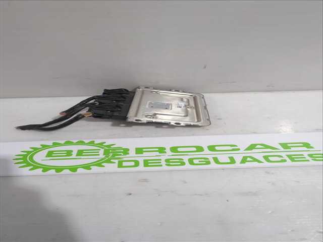 Foto 3ª: Centralita Motor ECU Dacia Duster 1.0 TCE 90 91CV 67KW [H4D 470] (2023)