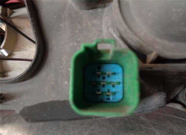 Foto 3ª: Faro Derecho Ford Fiesta 1.4 I 16V [FHA]