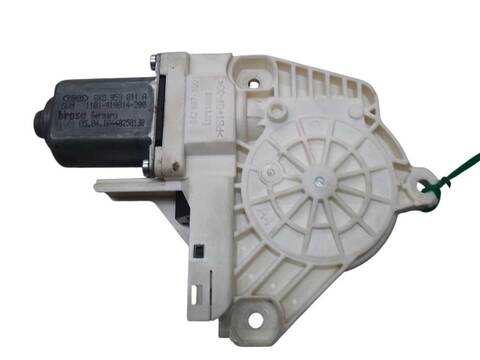 Foto 2ª: Elevalunas Manual Trasero Izquierdo Volkswagen Touareg 3.0 V6 TDI (2010)