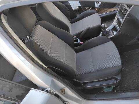 Asiento Delantero Derecho Peugeot 307 9HY BERLINA