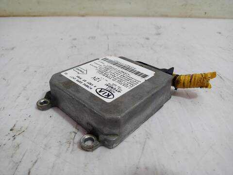 Foto 2ª: Centralita Airbag Kia Carnival 2.9 CRDI LX AUT. 144CV [J3] (2001)