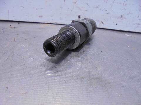 Foto 3ª: Inyectores Toyota Land Cruiser TD VX 5-PTAS.) KZJ95) 125CV 92KW [1KZTE] (1997)