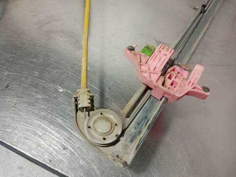 Foto 4ª: Elevalunas Eléctrico Delantero Izquierdo Citroen Jumpy HDI 120 L2 FAMILIAR 8/9 ASIENTOS) 120CV 88KW [RHK] (2007)