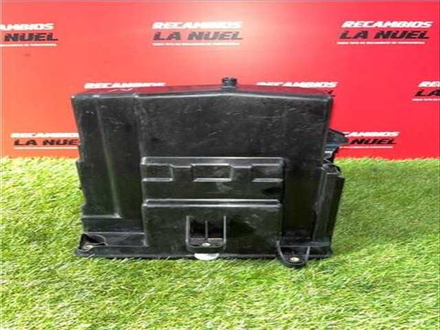 Foto 4ª: Caja Reles Fusibles Renault Master L2H2 HKA 3 5TDCI DIESEL CAT 150CV 110KW FURGON [M9T 716] (2021)