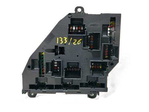 Foto 2ª: Caja Reles Fusibles Bmw Serie 5 518 530 D 245CV [N57D30A] (2009)