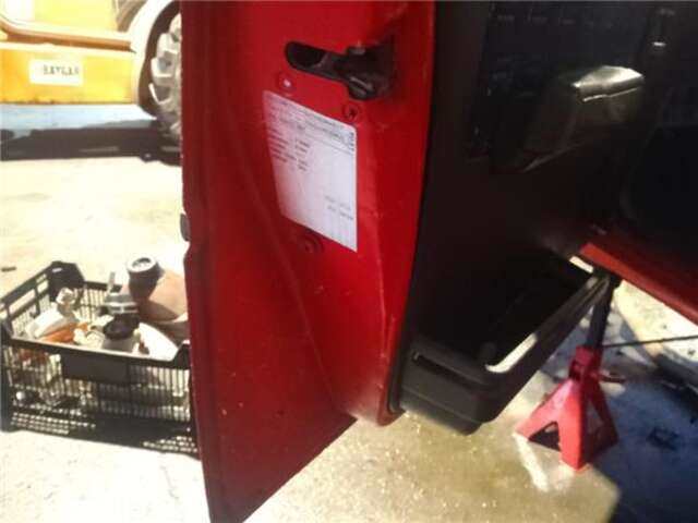 Foto 3ª: Puerta Delantera Izquierda Peugeot 205 1.8 DIESEL [161A (XUD7)]