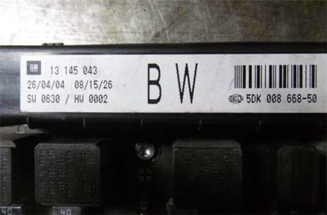 Foto 3ª: Caja Reles Fusibles Opel Astra 1.7 CDTI [Z 17 DTH]