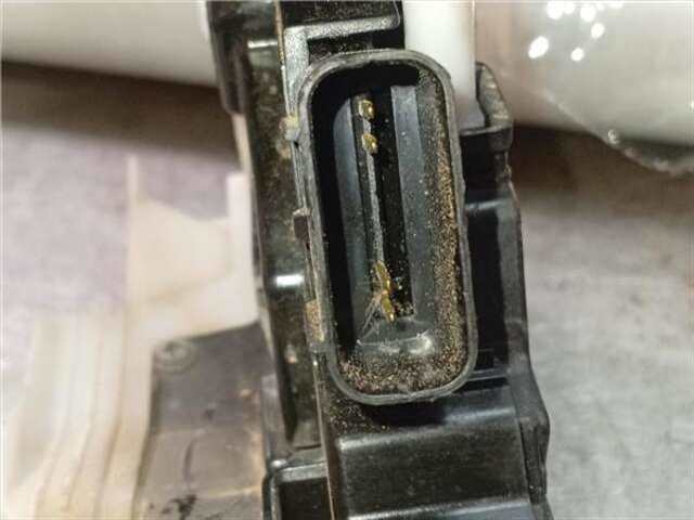 Foto 3ª: Cerradura Puerta Delantera Derecha Hyundai i20 1.2 [G4LA]