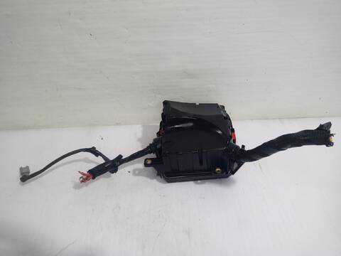 Foto 2ª: Caja Reles Fusibles Renault Megane DYNAMIQUE 116CV (2008)