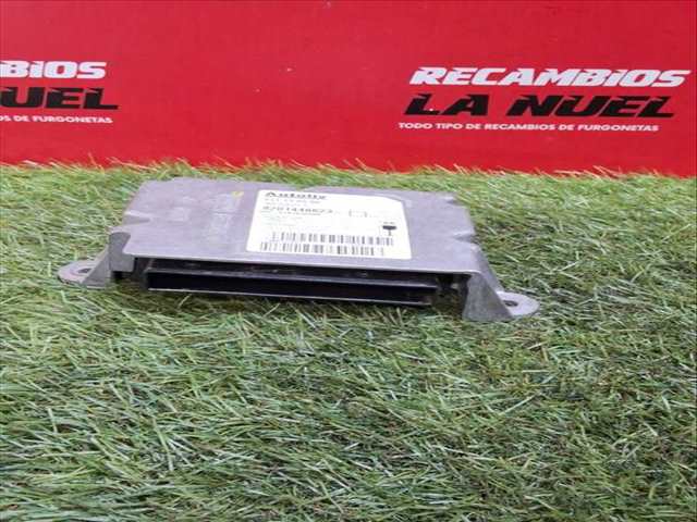 Foto 3ª: Centralita Airbag Renault Master 2.3 DCI 125 FWD FV0C FV0D FV0G FV0H FV0J FV0K) 125CV 92KW FURGONETA [M9T 670,M9T 672,M9T 676,M9T 678,M9T 680,M9T 870,M9] (2013)