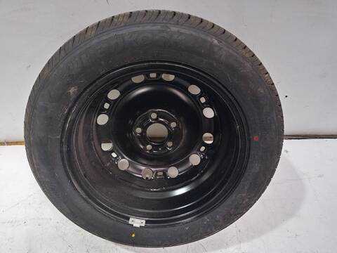 Foto 2ª: Neumatico Volkswagen Polo ADVANCE BLUEMOTION 90CV [CUSB] (2014)