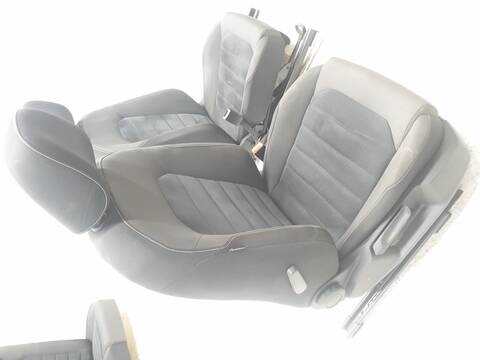 Foto 3ª: Juego Asientos Completos Volkswagen Golf ADVANCE BLUEMOTION (2013)