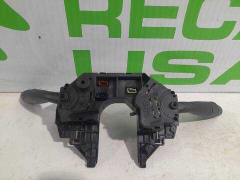 Foto 2ª: Mando Multifuncion Citroen C4 1.6 16V CAT NFU - TU5JP4) 109CV [NFUTU5JP4] (2008)