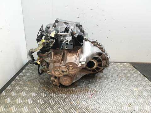 Foto 2ª: Caja Cambios Toyota Verso 1ADFTV (2013)